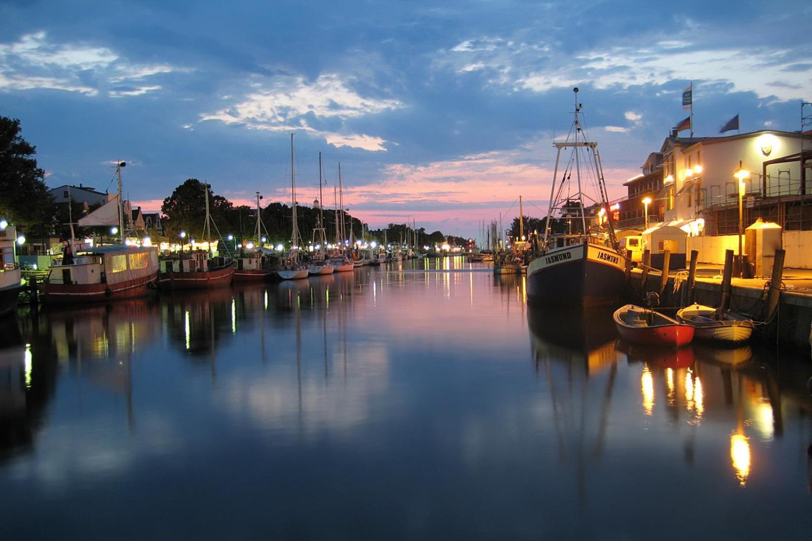 Appartamento Seaside, Direkt An Der Promenade Rostock Esterno foto